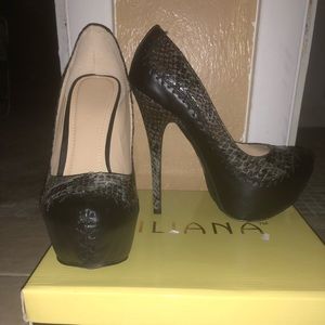Liliana Paulette-22 Snake Platform Pump